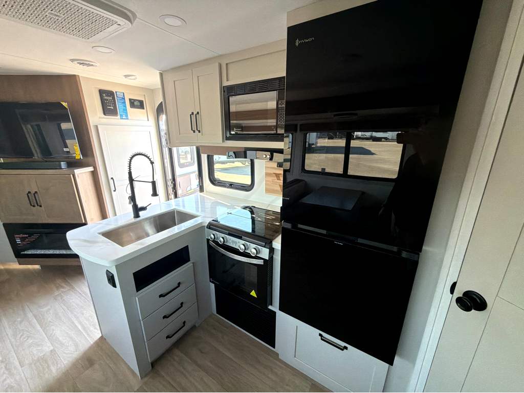 2027 VENTURE RV SPORTTREK 343VBH - Image 18