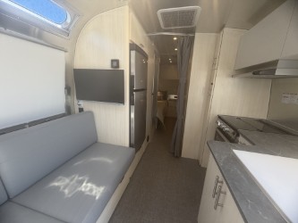 2026 AIRSTREAM FLYING CLOUD 25FBT - Image 19