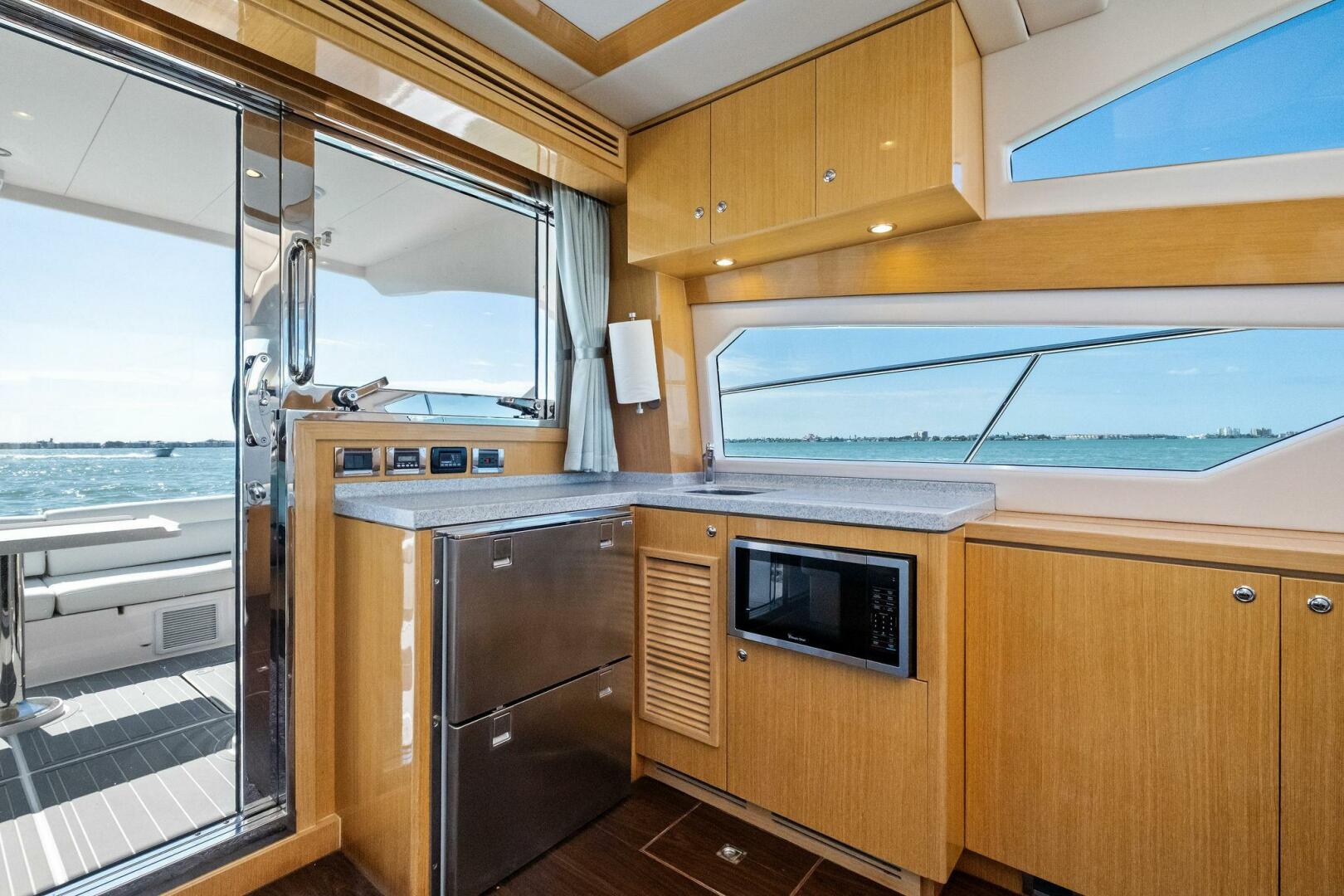 2018 Mares 47 Outboard Express Catamaran - Image 21
