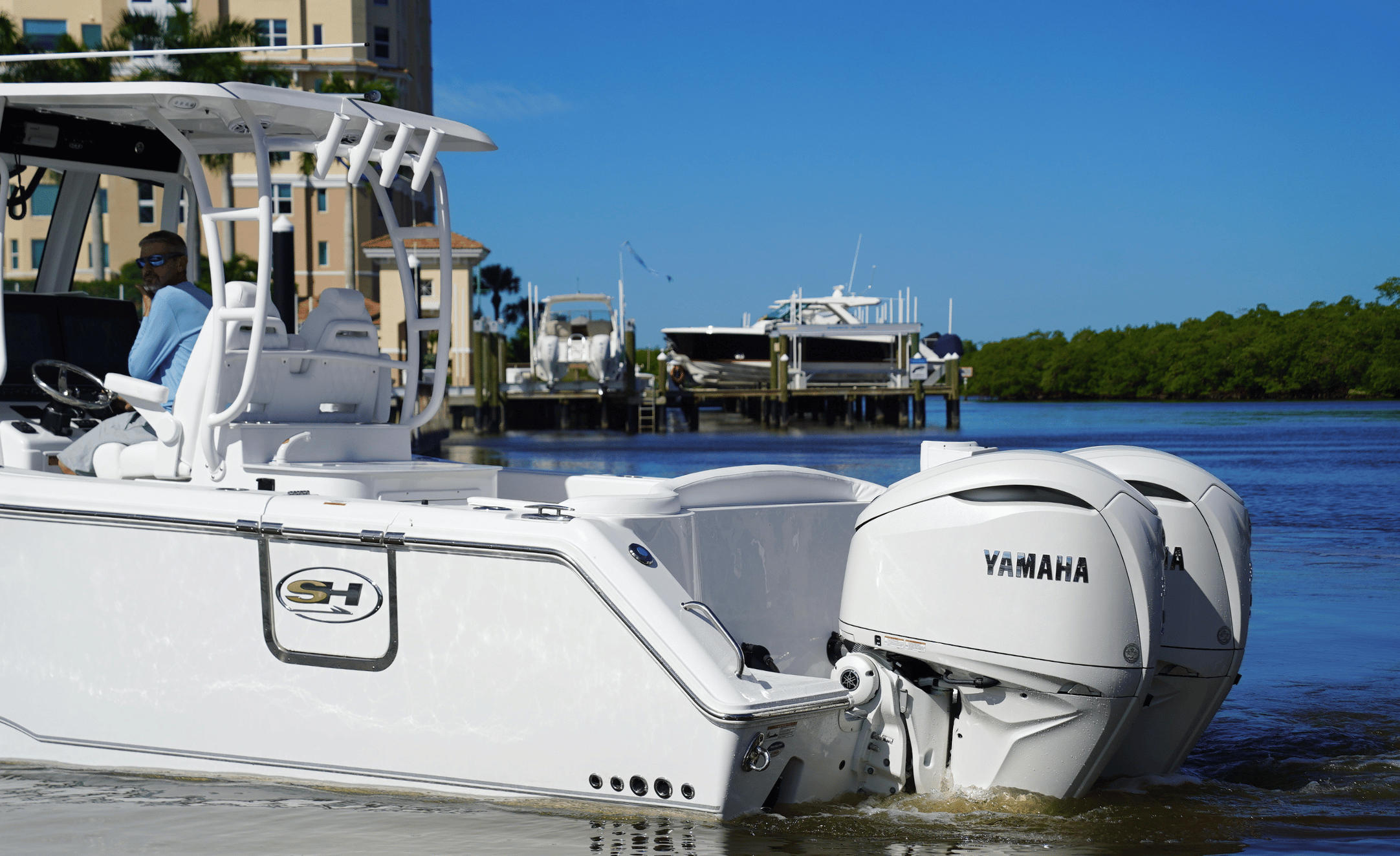 2027 SEA HUNT ULTRA 305SE - Image 8