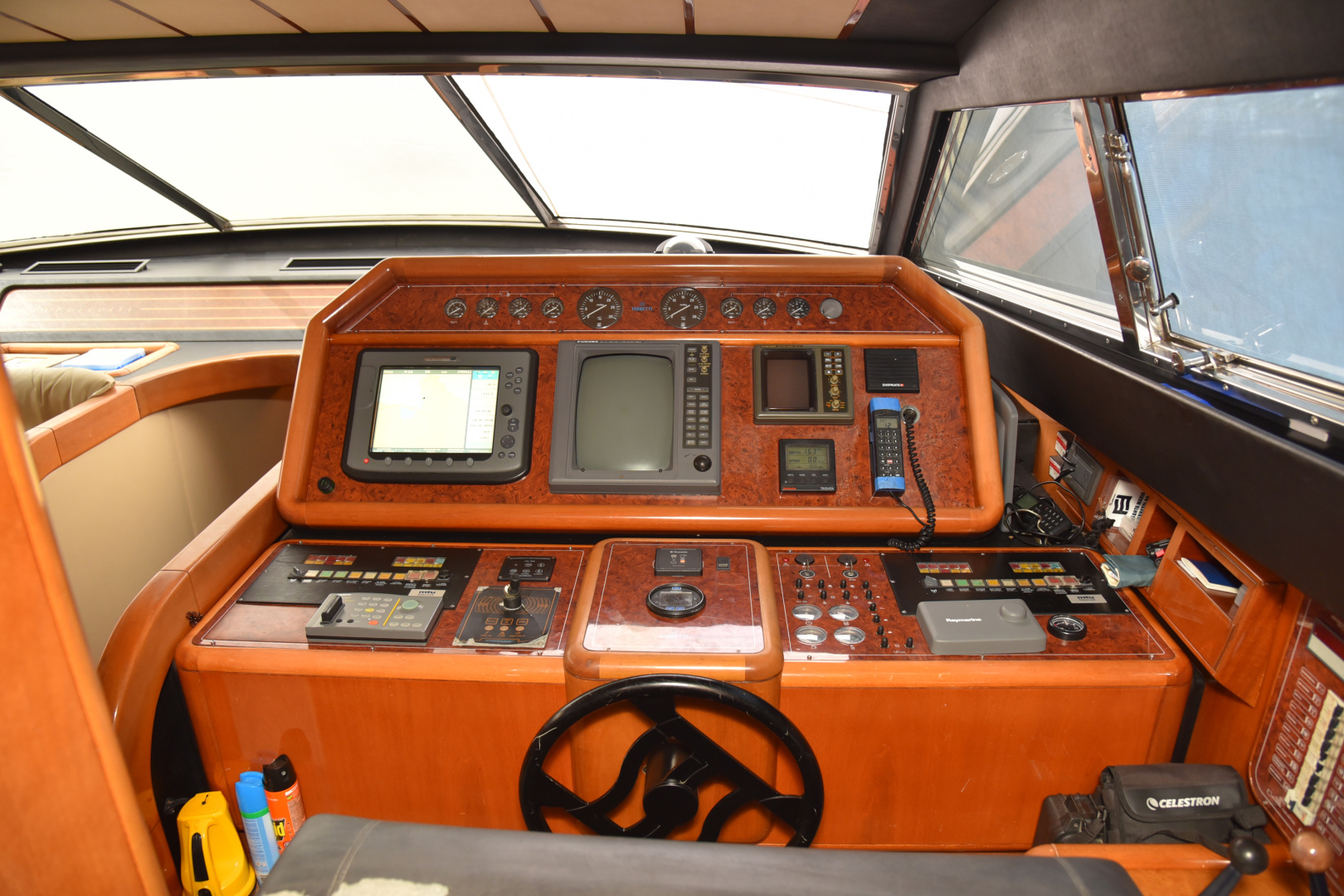 1997 Ferretti Yachts Ferretti 780 Base - Image 11