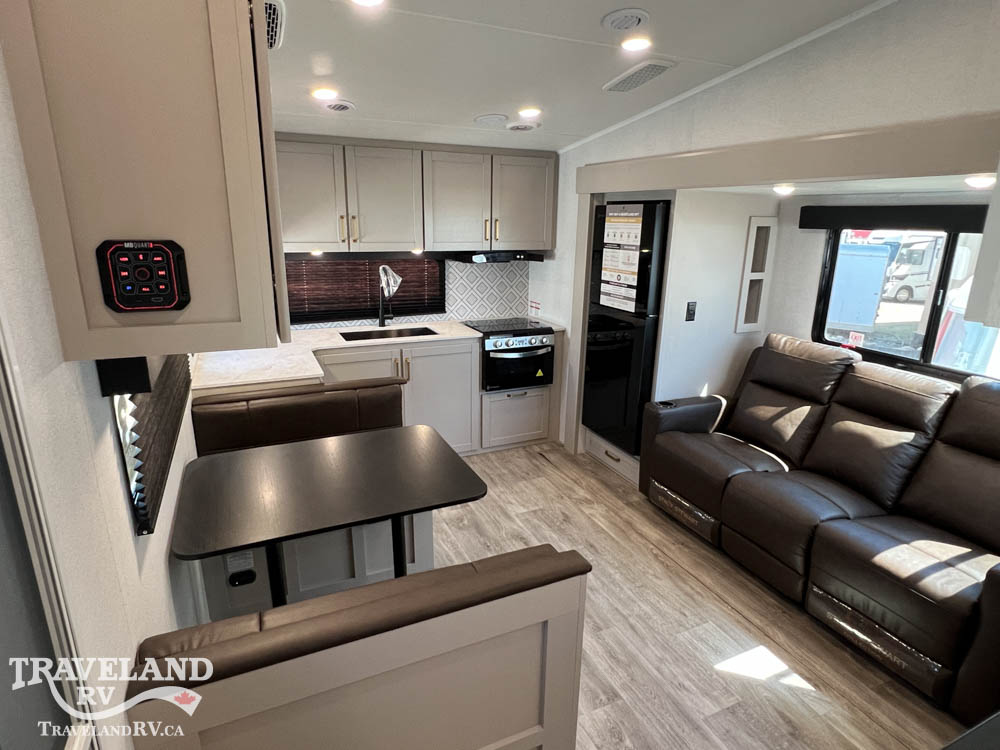 2027 HEARTLAND SUNDANCE XLT 24ML - Image 3