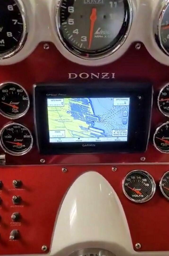 2008 Donzi 35 ZR - Image 17