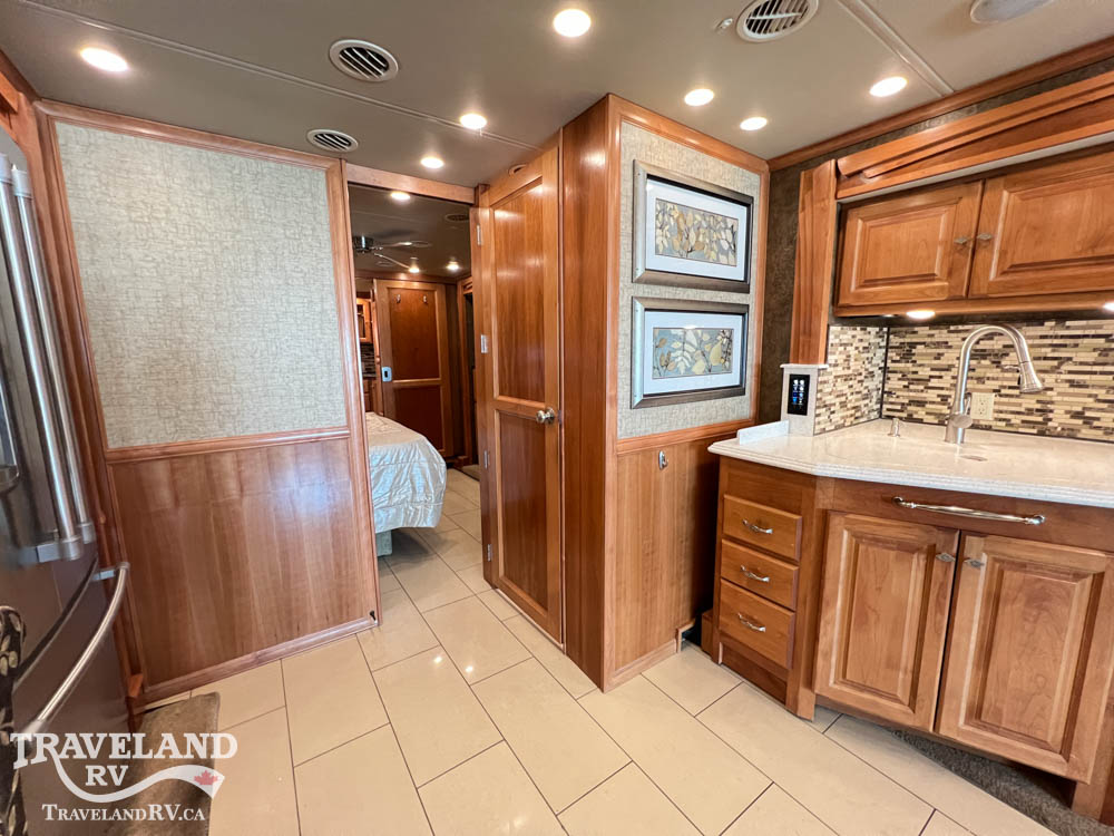 2015 Tiffin Phaeton 42 LH - Image 30