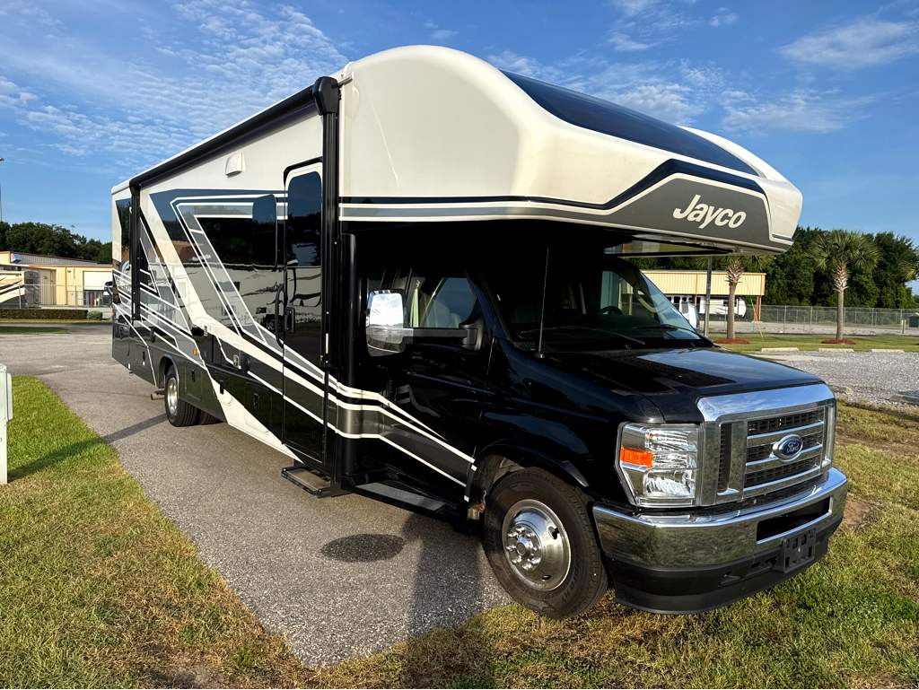 2025 JAYCO GREYHAWK 30Z - Image 1
