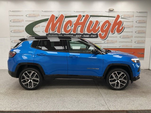 2025 Jeep Compass Limited 4x4 - Image 4
