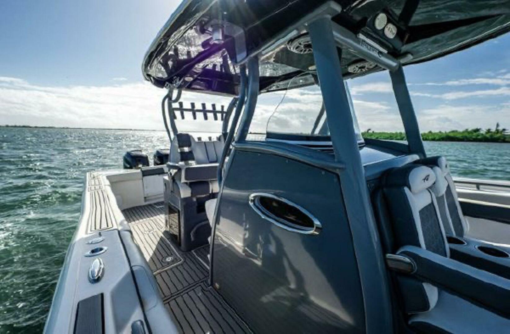 2020 Tidewater 320 CC Adventure - Image 11