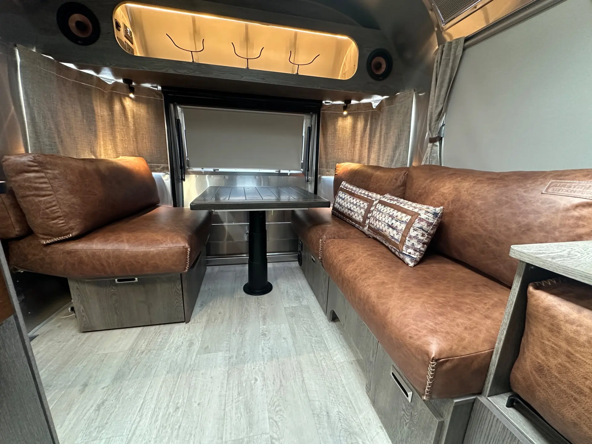 2027 Airstream Stetson +6666 SE 27FBQ - Image 9