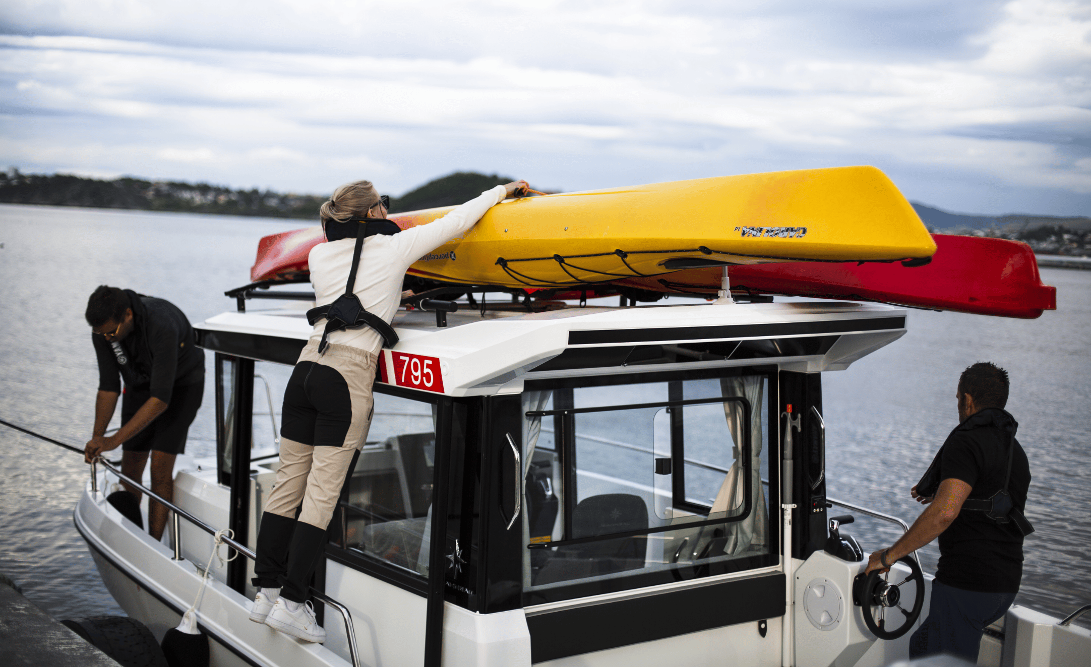 2027 Jeanneau NC 795 Sport - Image 9