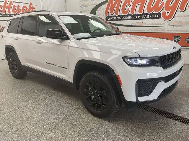 2026 Jeep Grand-Cherokee-L Laredo Altitude 4x4 - Image 5