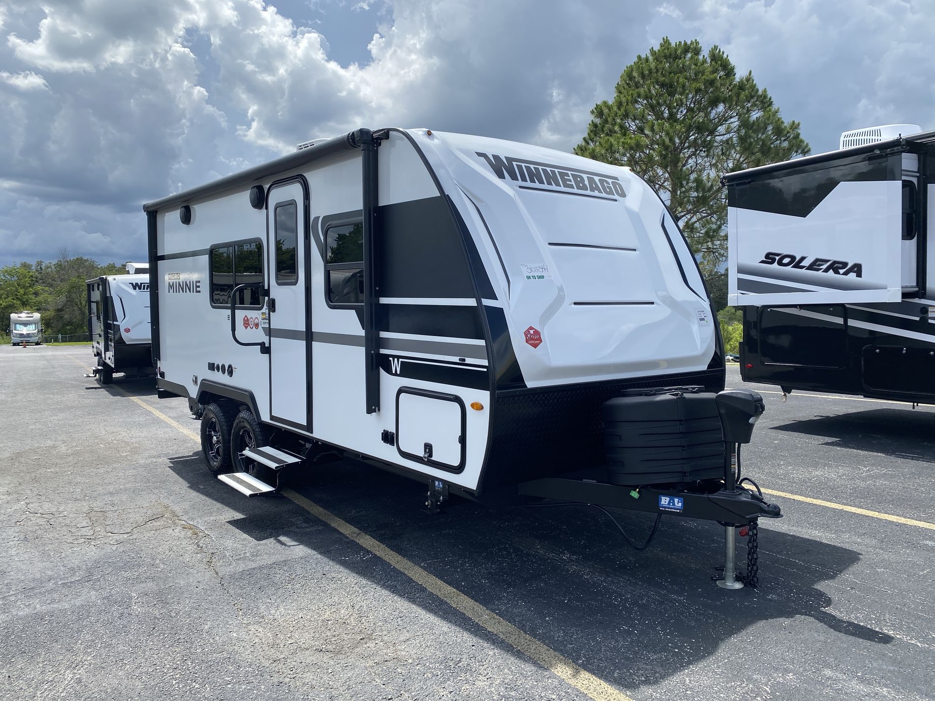 2025 Winnebago Micro Minnie