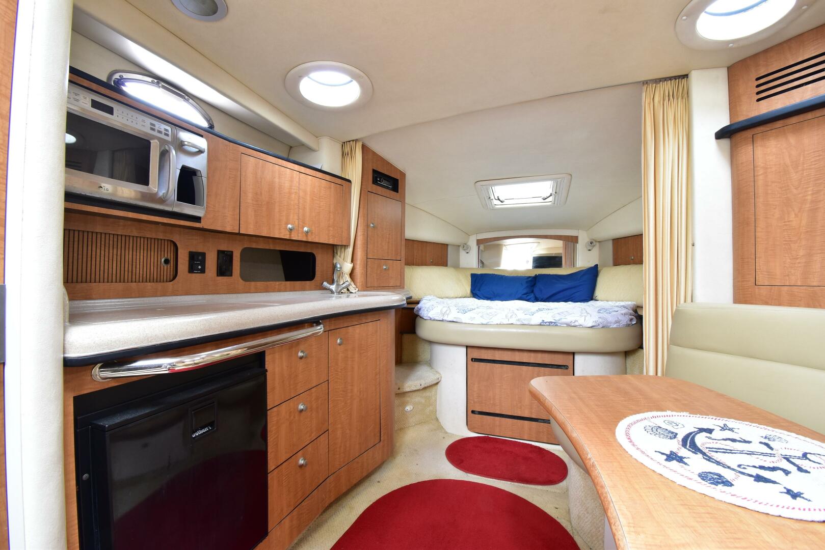 2006 Sea Ray 320 Sundancer - Image 21