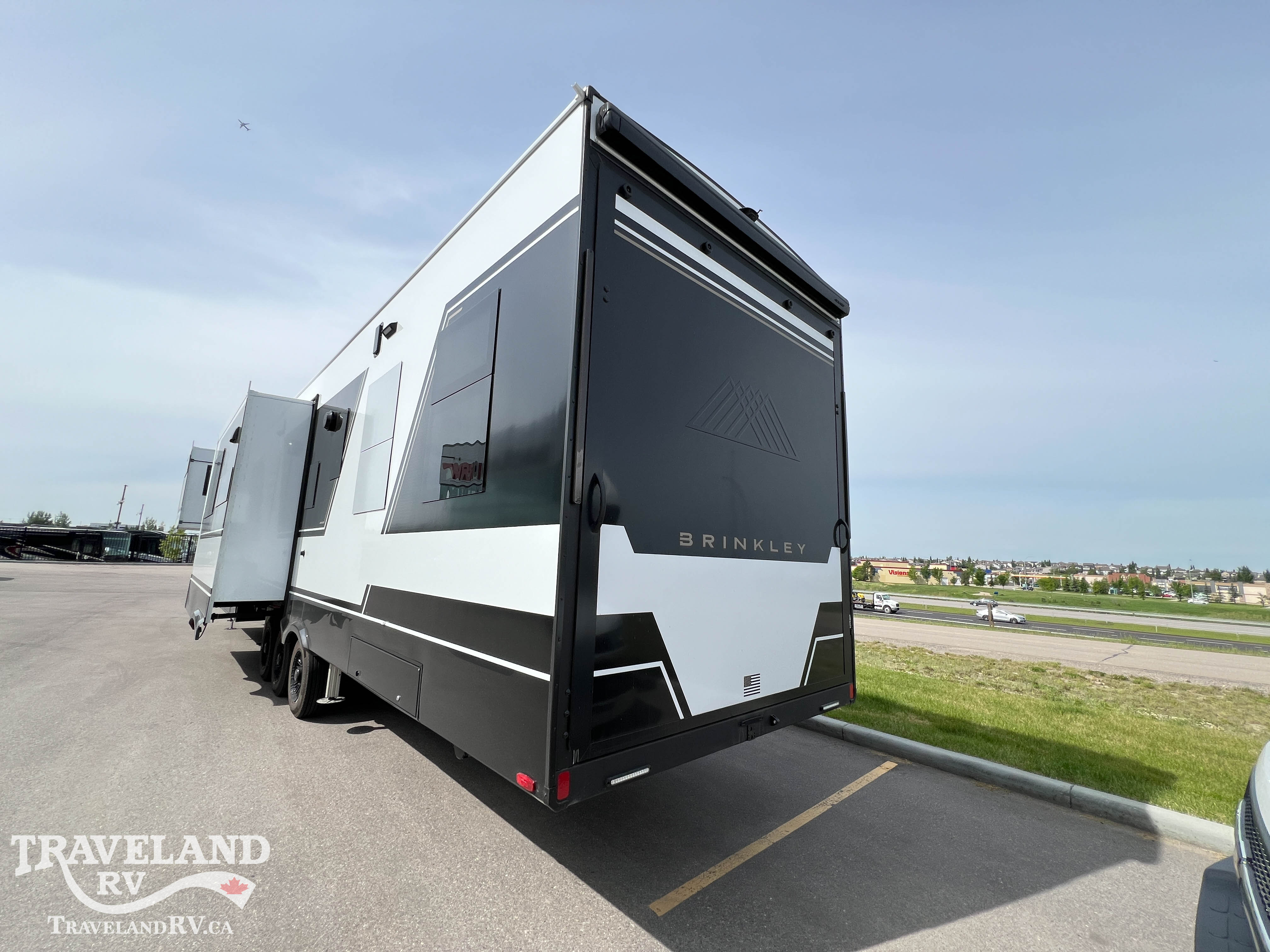 2027 Brinkley RV Model G 3950 - Image 7