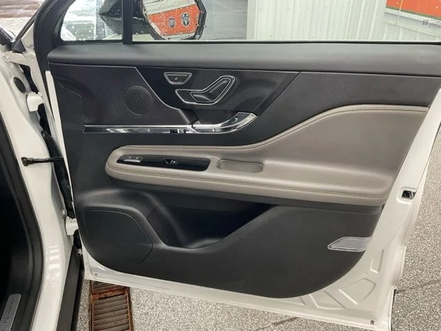 2023 Lincoln Corsair Utility 4D AWD - Image 24
