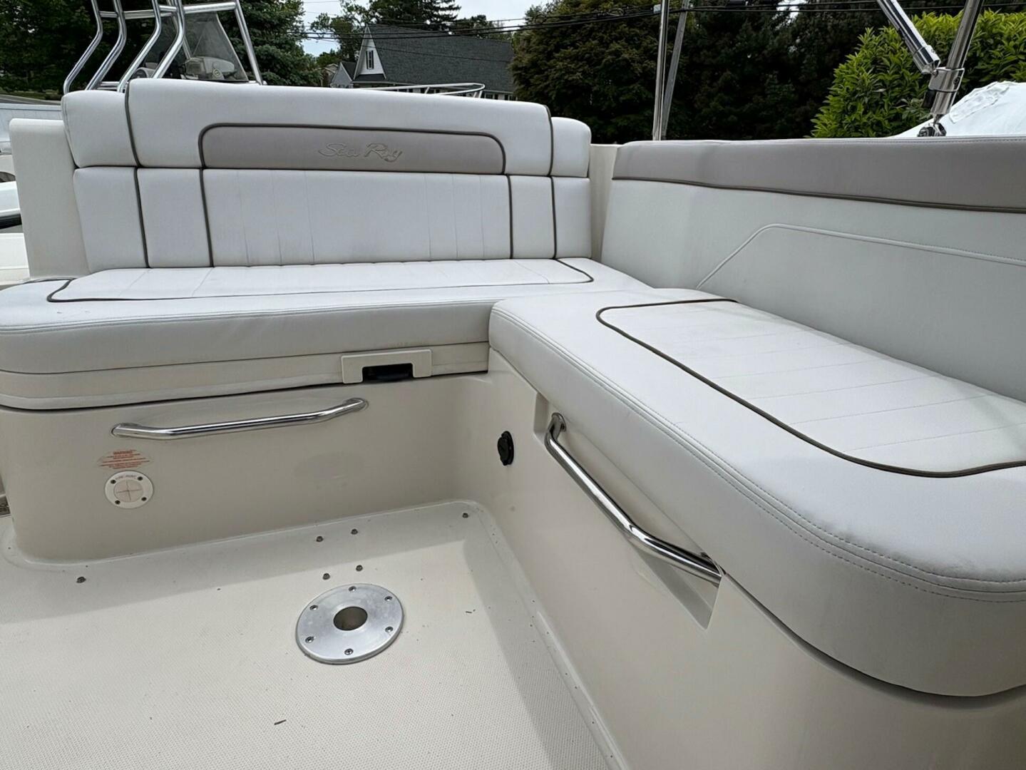2010 Sea Ray 260 Sundeck - Image 9