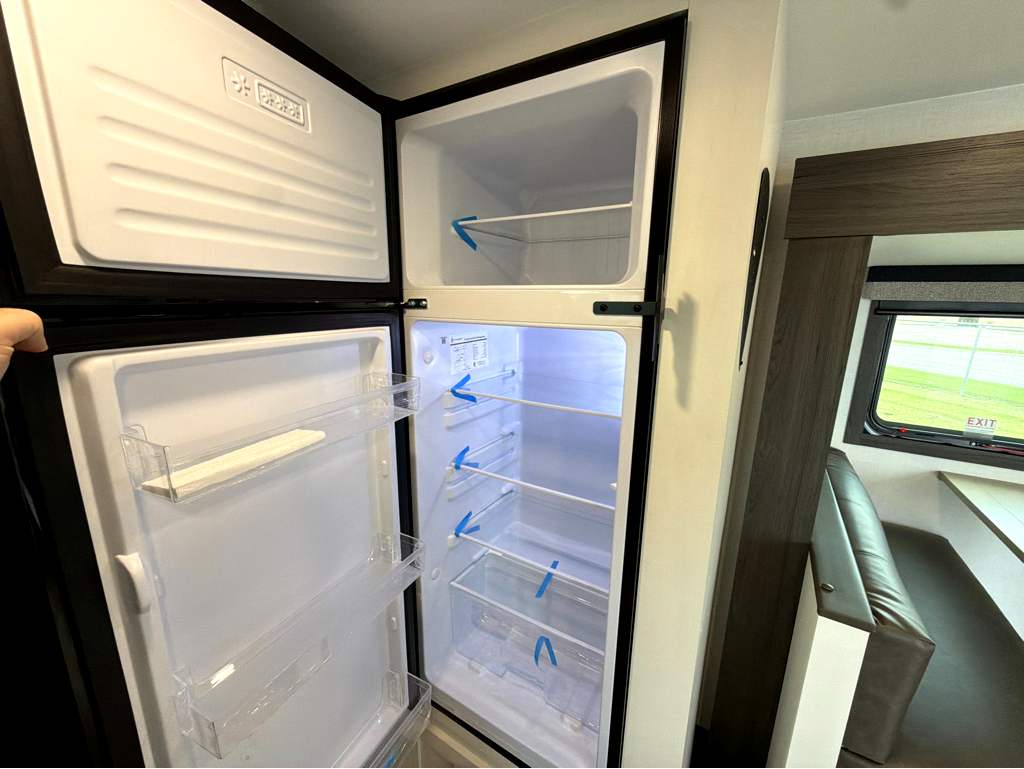 2026 VENTURE RV SPORTTREK STINGER 161VUD - Image 20