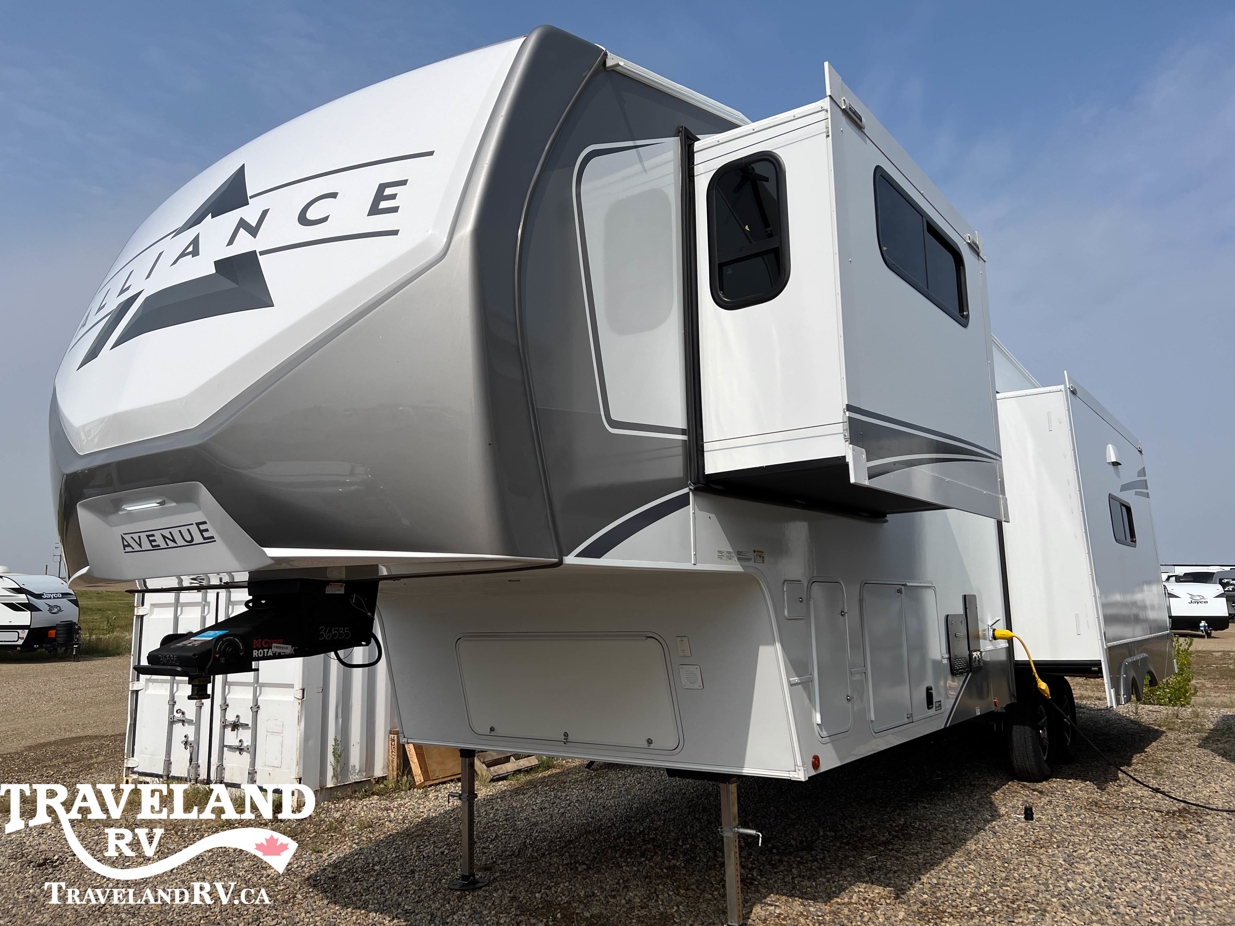2026 Alliance RV AVENUE 32RLS - Image 5