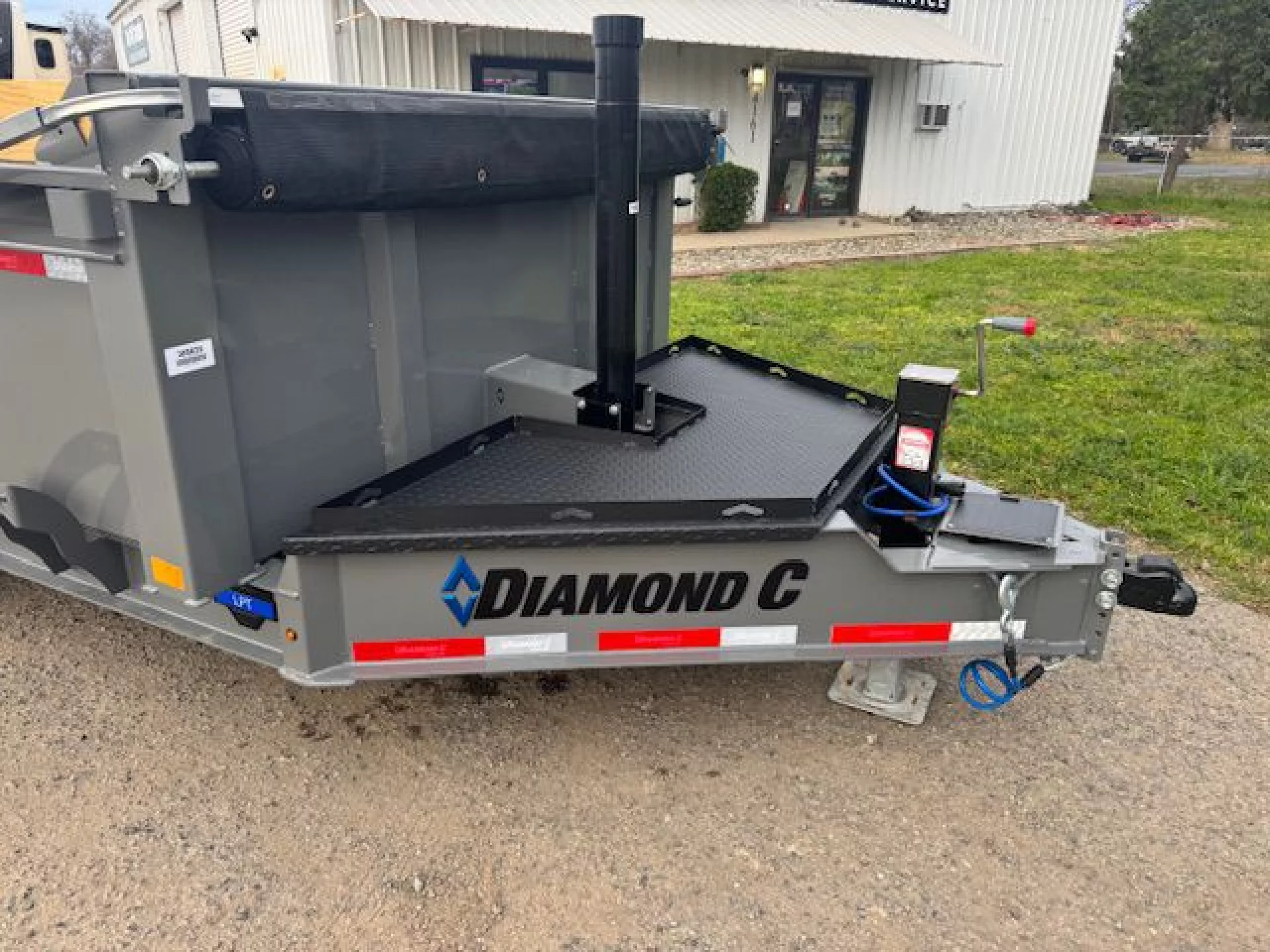 2026 DIAMOND C TRAILERS DIAMOND C LPT 207 HEAVY DUTY 14X82 32 SIDES - Image 2