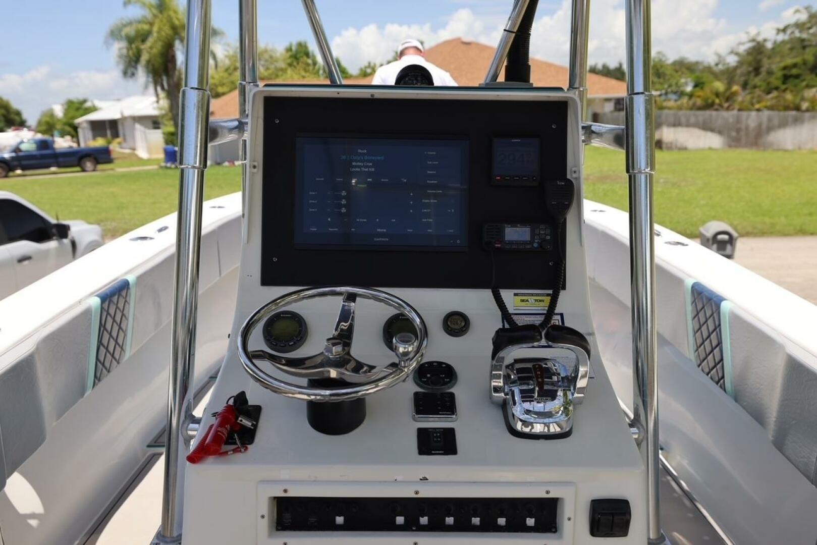 2001 Contender 27 Open - Image 22