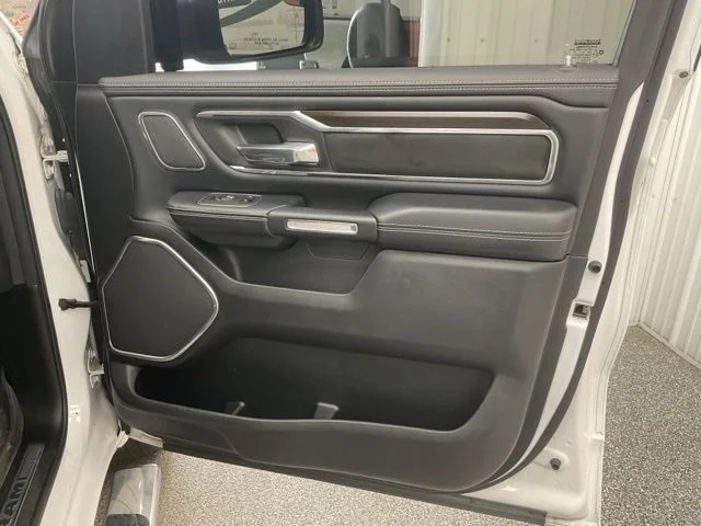 2022 Ram Ram 1500 Pickup Crew Cab Laramie 4WD - Image 25