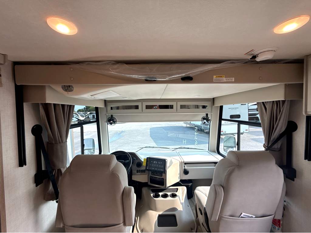 2027 THOR MOTOR COACH HURRICANE 36H - Image 30