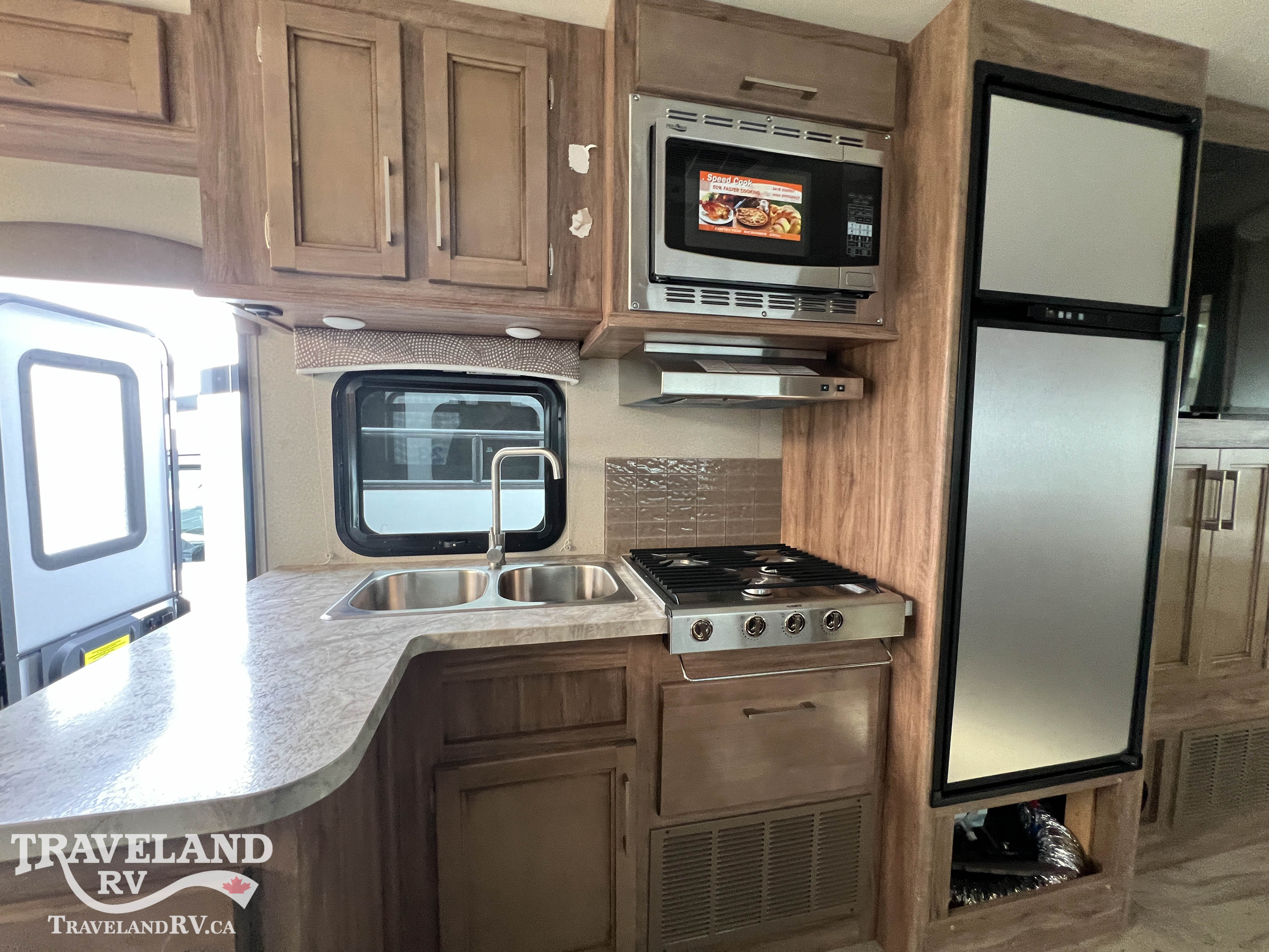 2019 Entegra Coach Odyssey 25R - Image 12