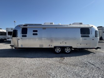 2026 AIRSTREAM CLASSIC 28RBT - Image 7