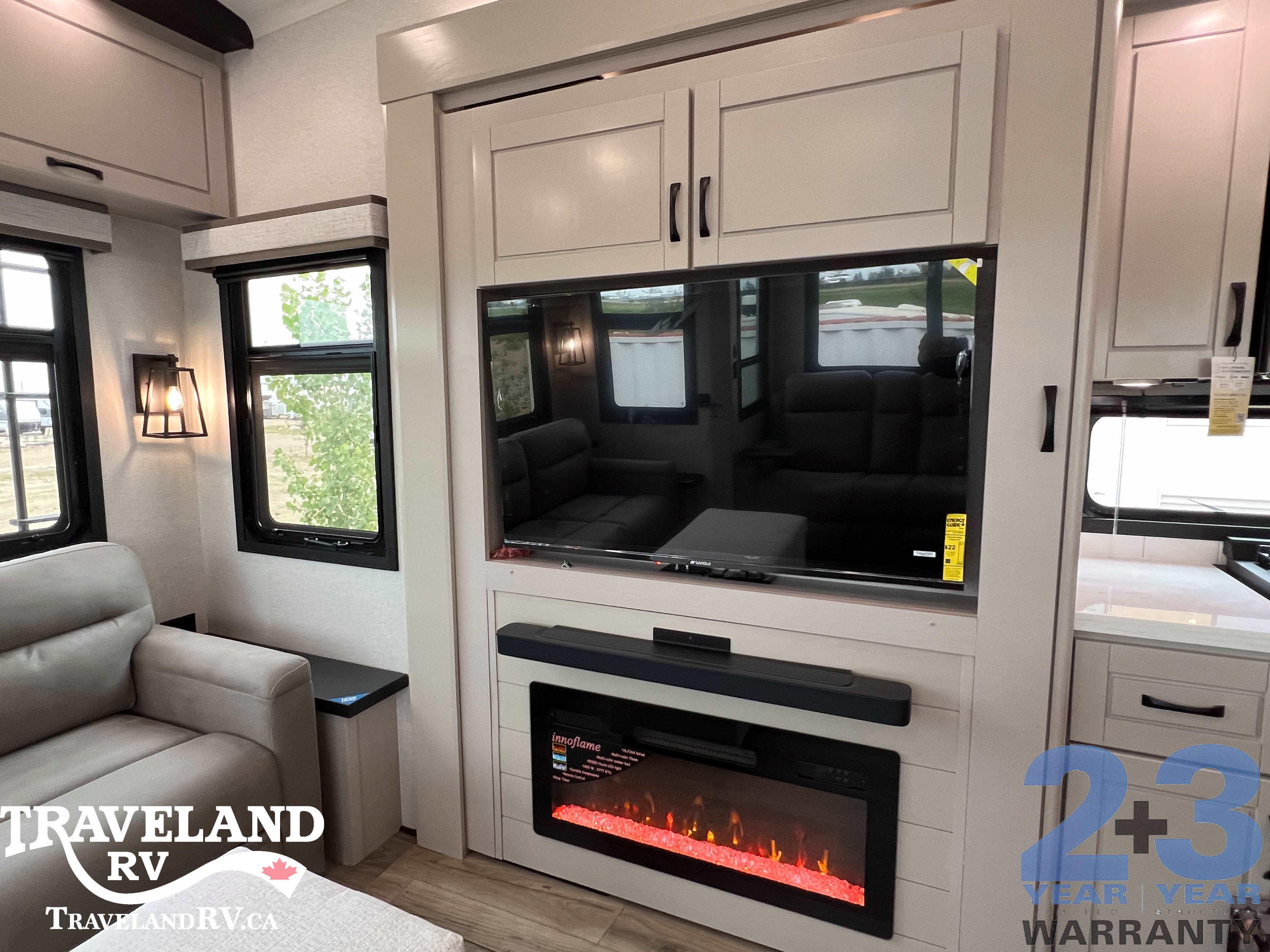 2026 Jayco North Point 377RLBH - Image 25