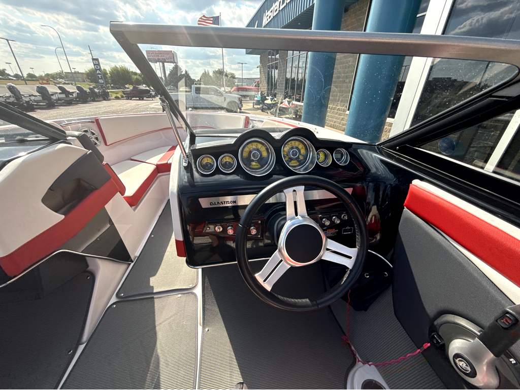 2016 Glastron GTS225 - Image 17
