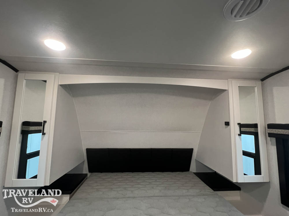 2026 Highland Ridge Range Lite 211RKM - Image 11