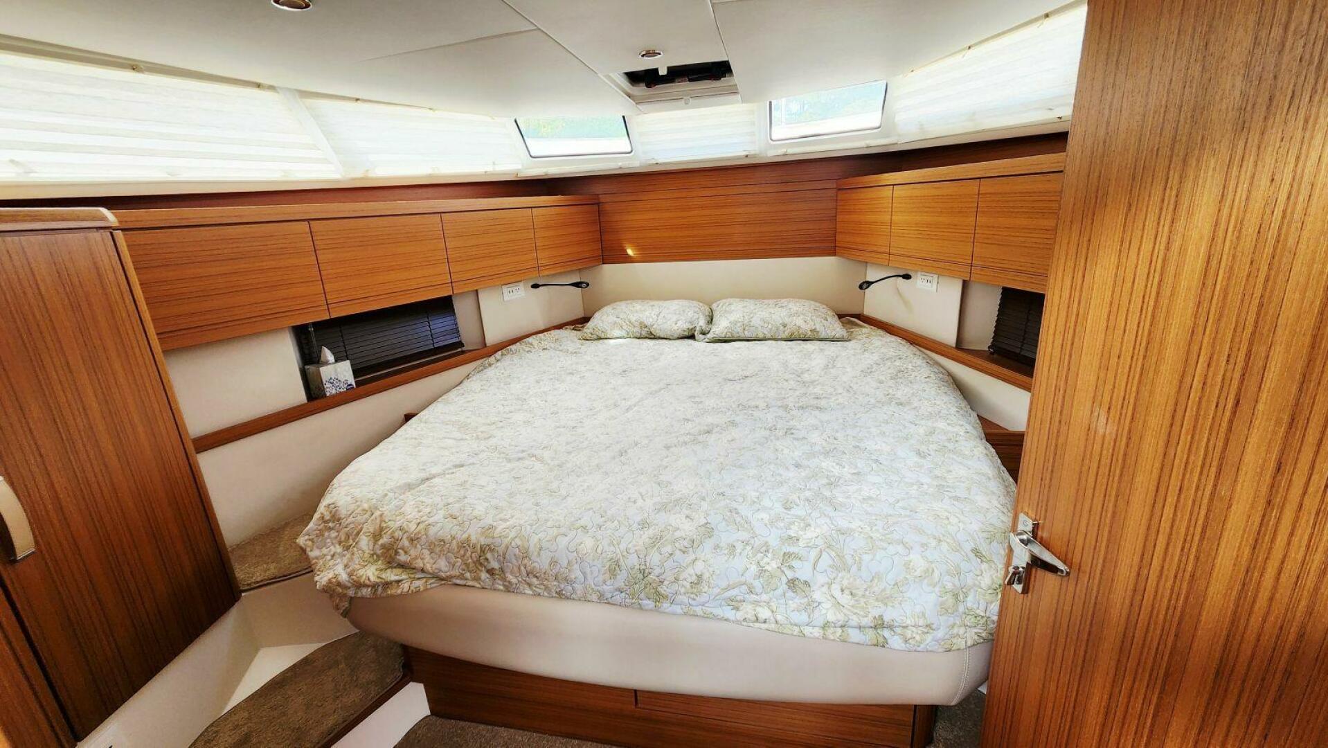 2022 Greenline 40 Hybrid - Image 46