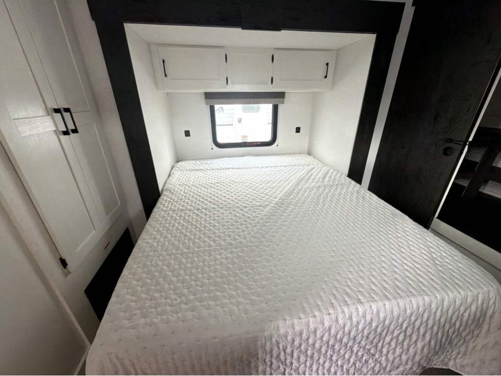 2026 VENTURE RV SIENNA 293VIK - Image 30