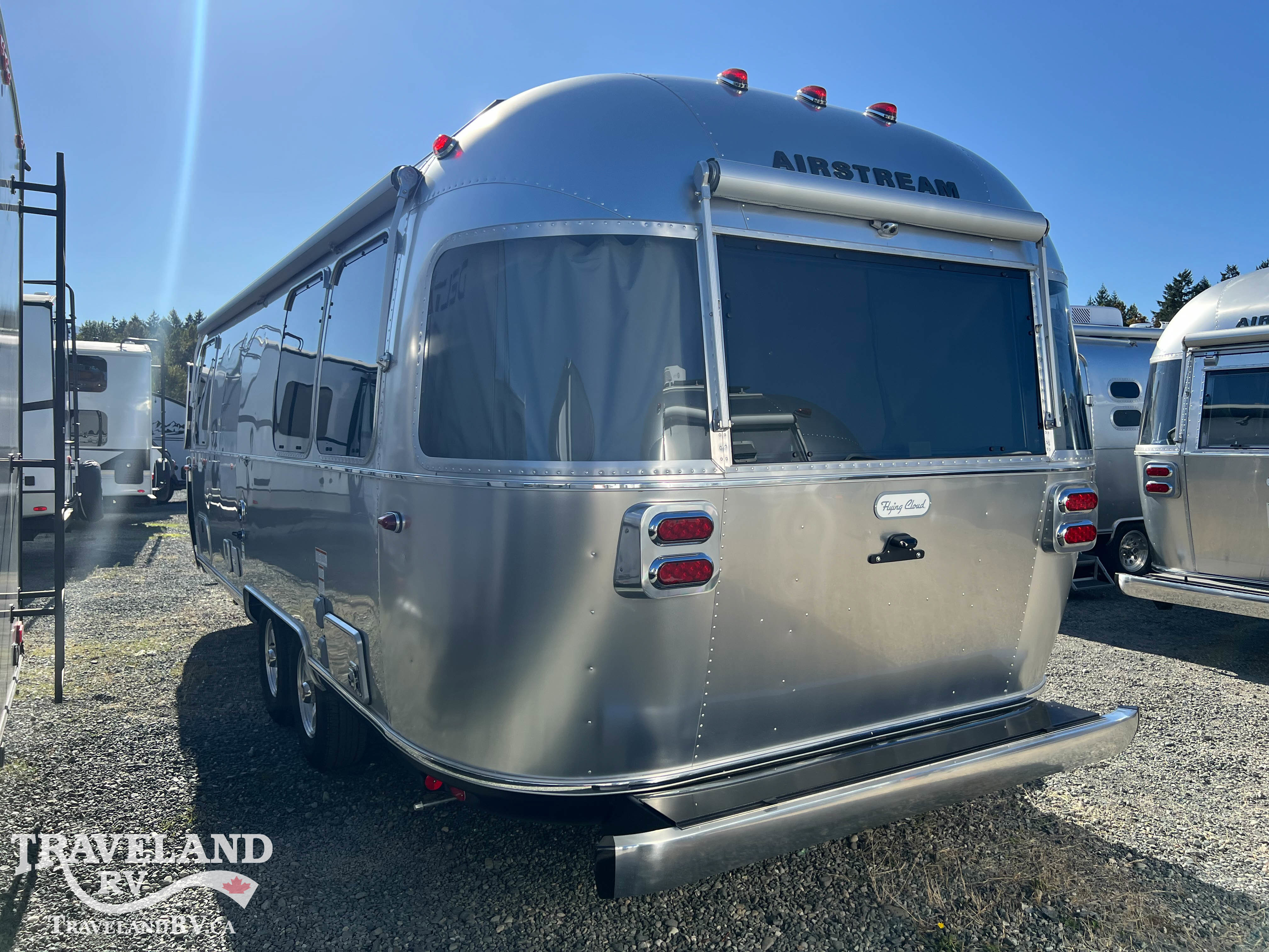 2026 Airstream Flying Cloud 25FB - Image 5