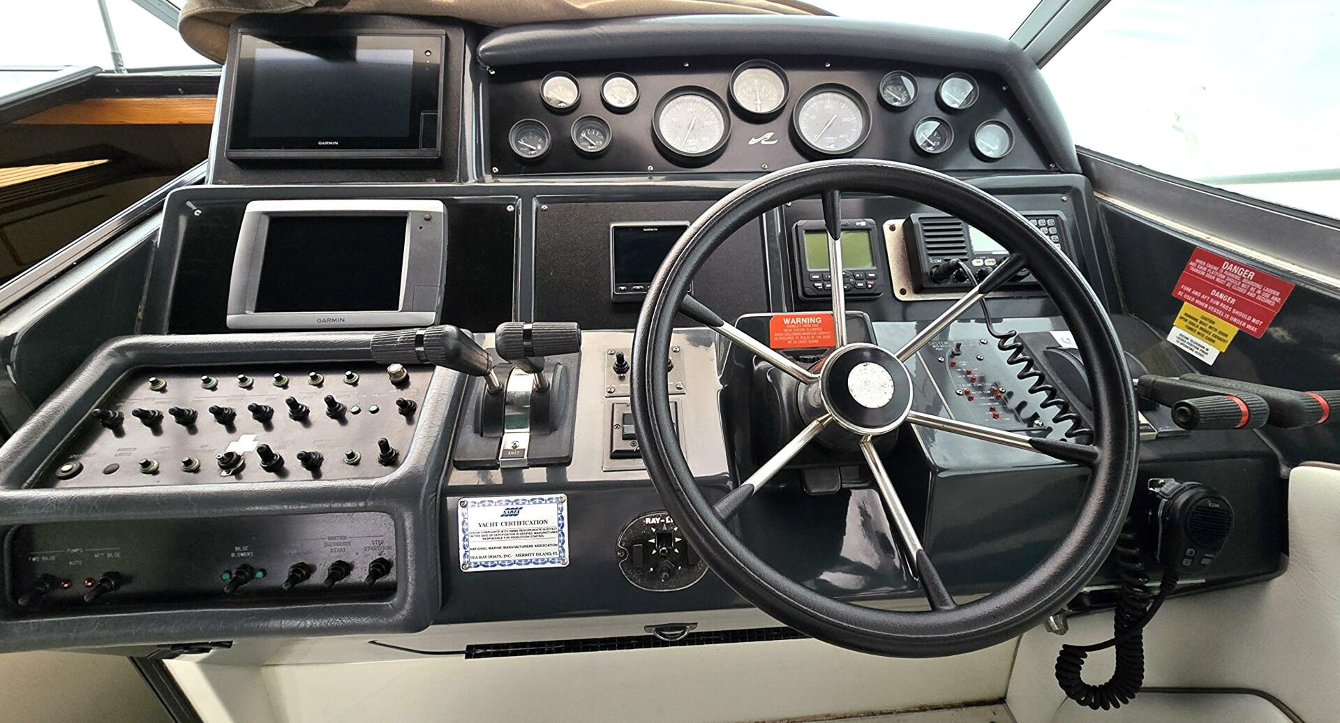 1992 Sea Ray 400 Express - Image 9