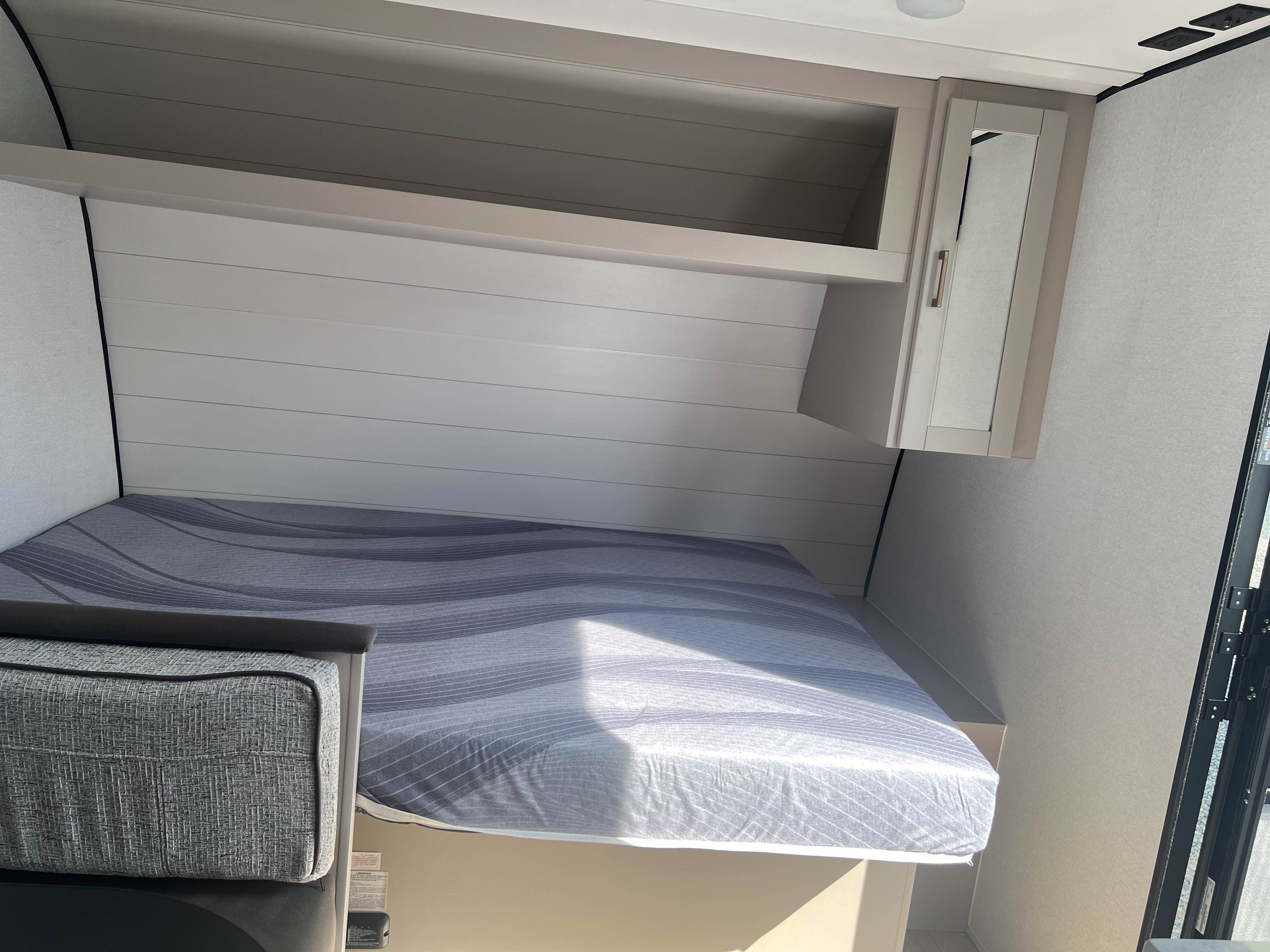 2027 Jayco Jay Feather Air SL 17BHSL - Image 9