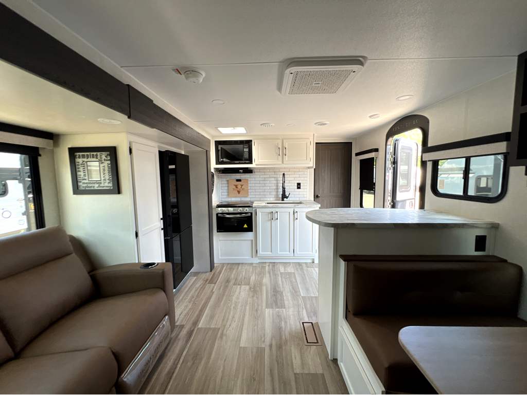2026 VENTURE RV STRATUS 302VBH - Image 14