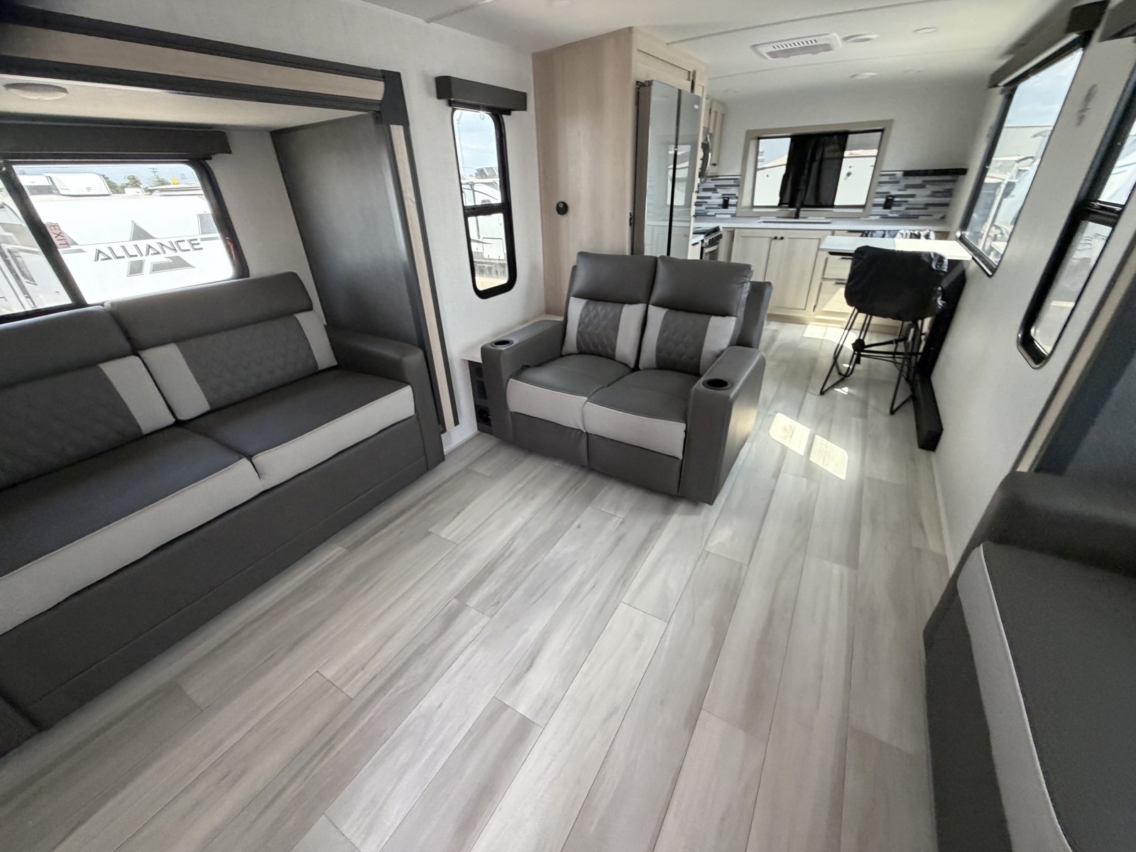 2026 FOREST RIVER 37GALLEY - Image 24