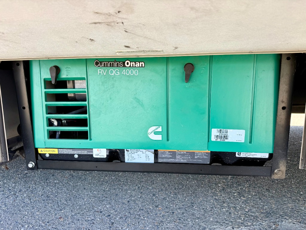 2017 Chateau 28Z - Image 6