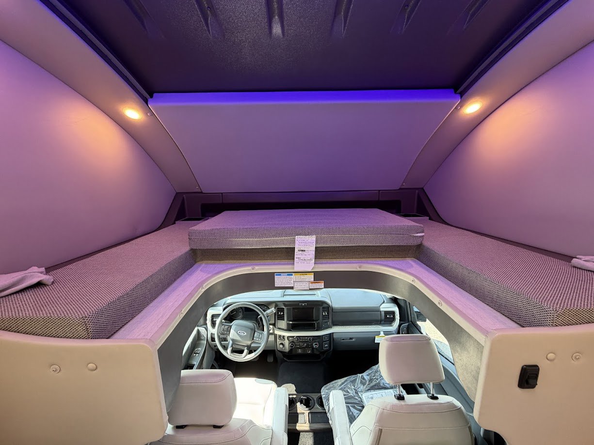 2026 THOR MOTOR COACH MAGNITUDE GRAND X32 - Image 15