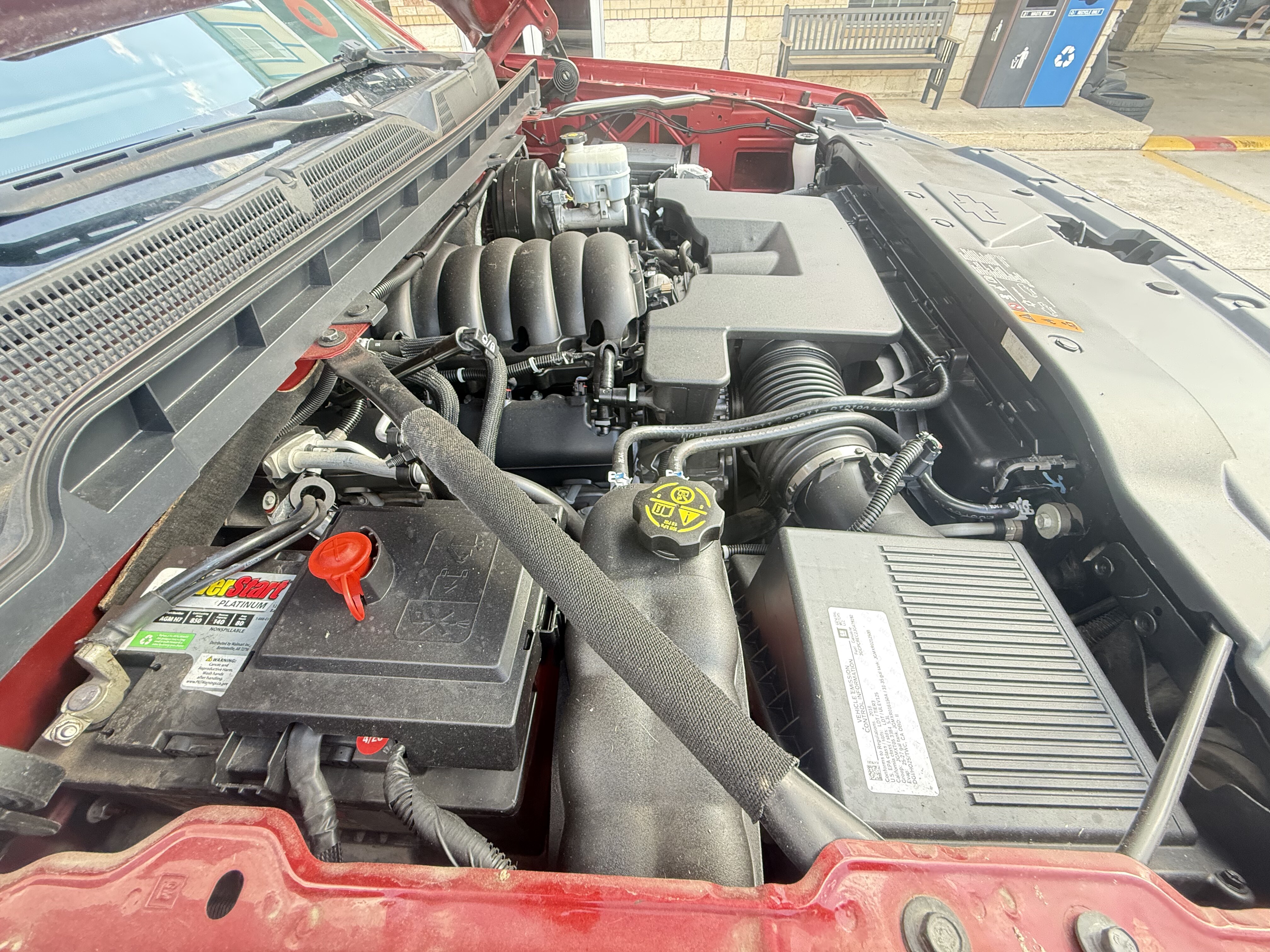 2018 Chevrolet Silverado 1500 Crew Cab LT 4WD - Image 32