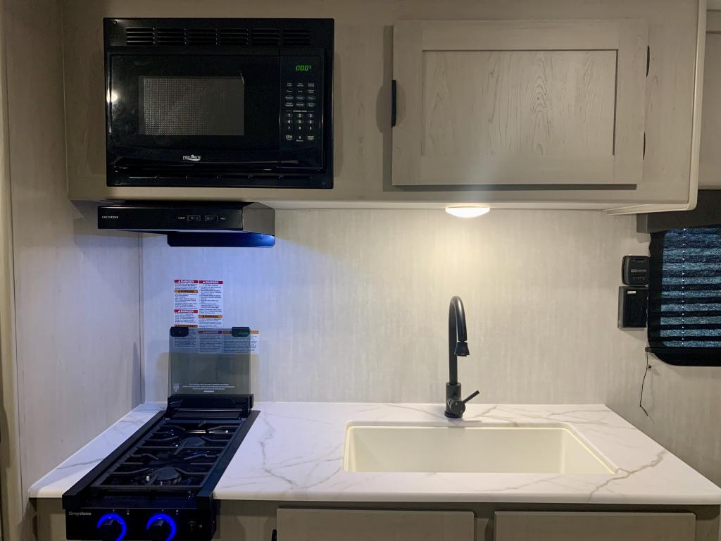 2025 COACHMEN 26BH - Image 6