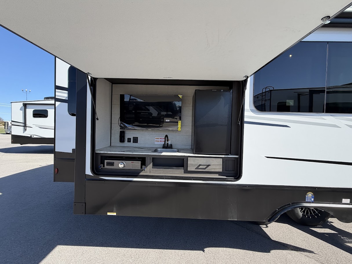 2026 VENTURE RV SPORTTREK 353VIK - Image 5