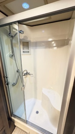 2019 TIFFIN ALLEGRO 34 PA - Image 39