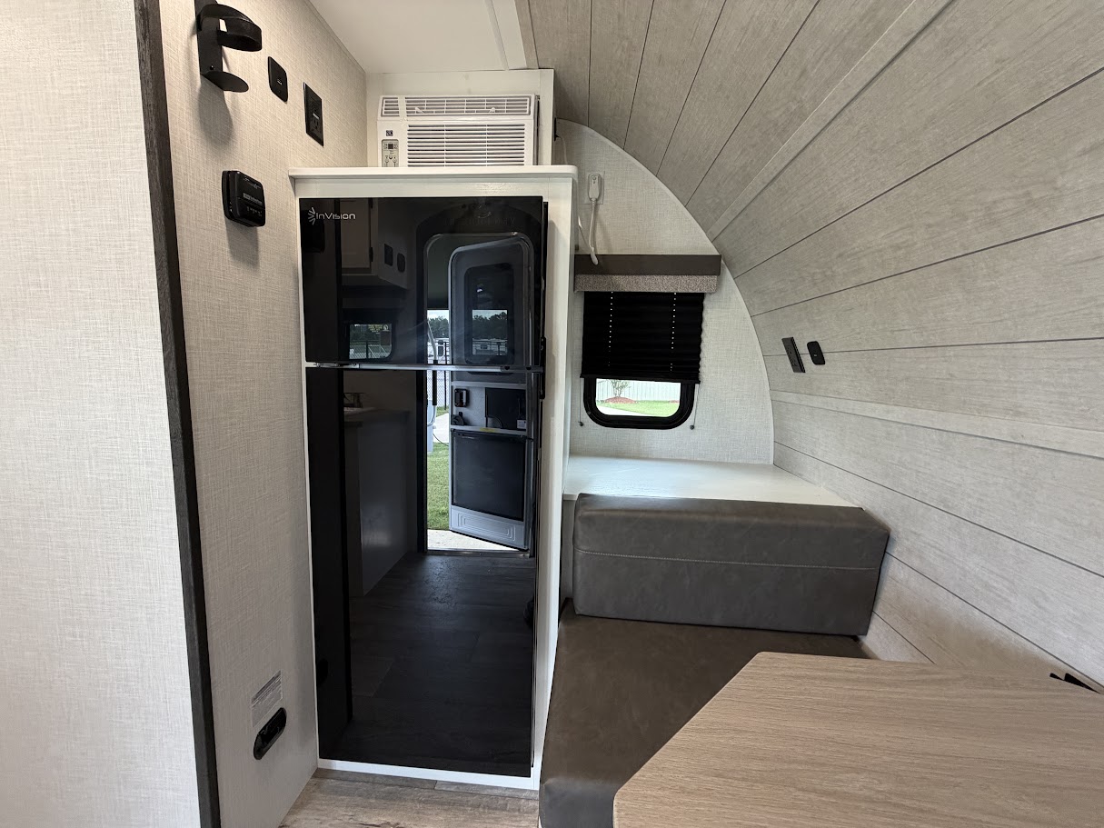 2026 VENTURE RV SIENNA 140VFD - Image 9