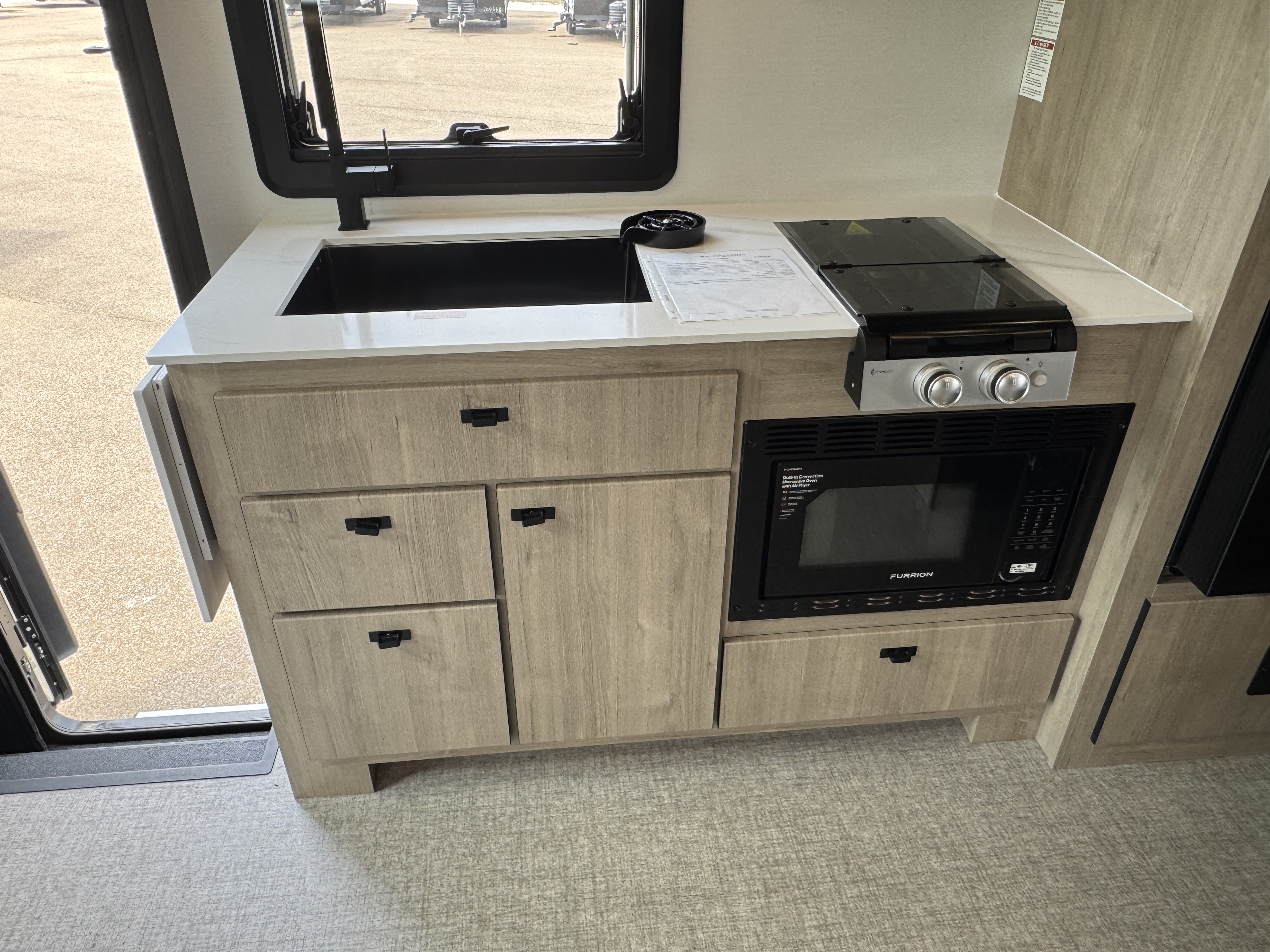 2027 Grand Design Lineage Series M 25FW - Image 17
