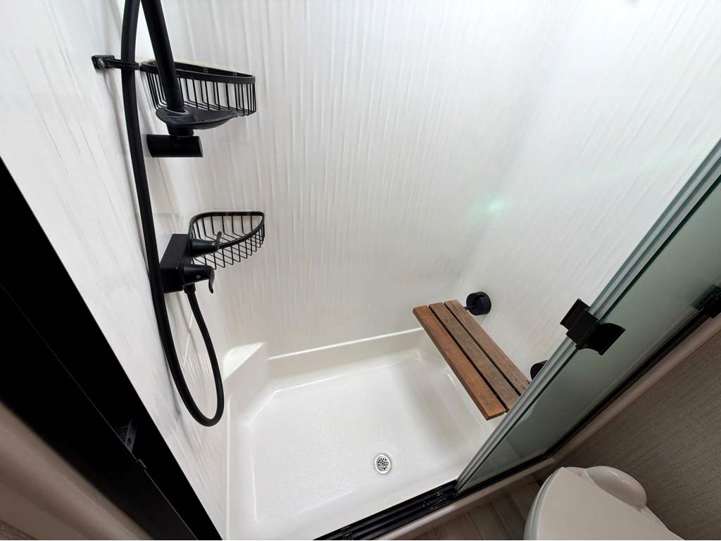2022 GRAND DESIGN SOLITUDE 390RK - Image 23
