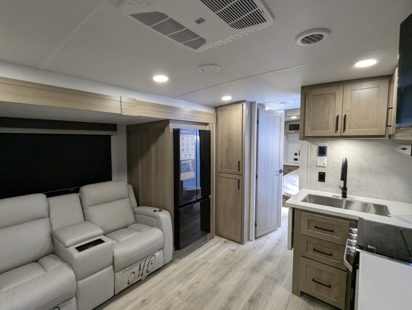 2027 Forest River Rockwood Ultra Lite 2618RD - Image 12