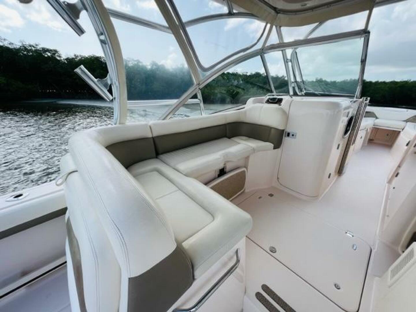 2014 Grady-White Freedom 335 - Image 33