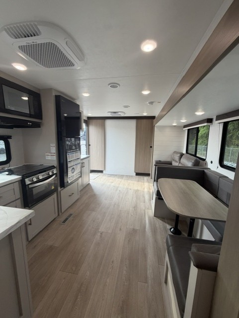 2027 JAYCO JAY FLIGHT 335BHS - Image 25