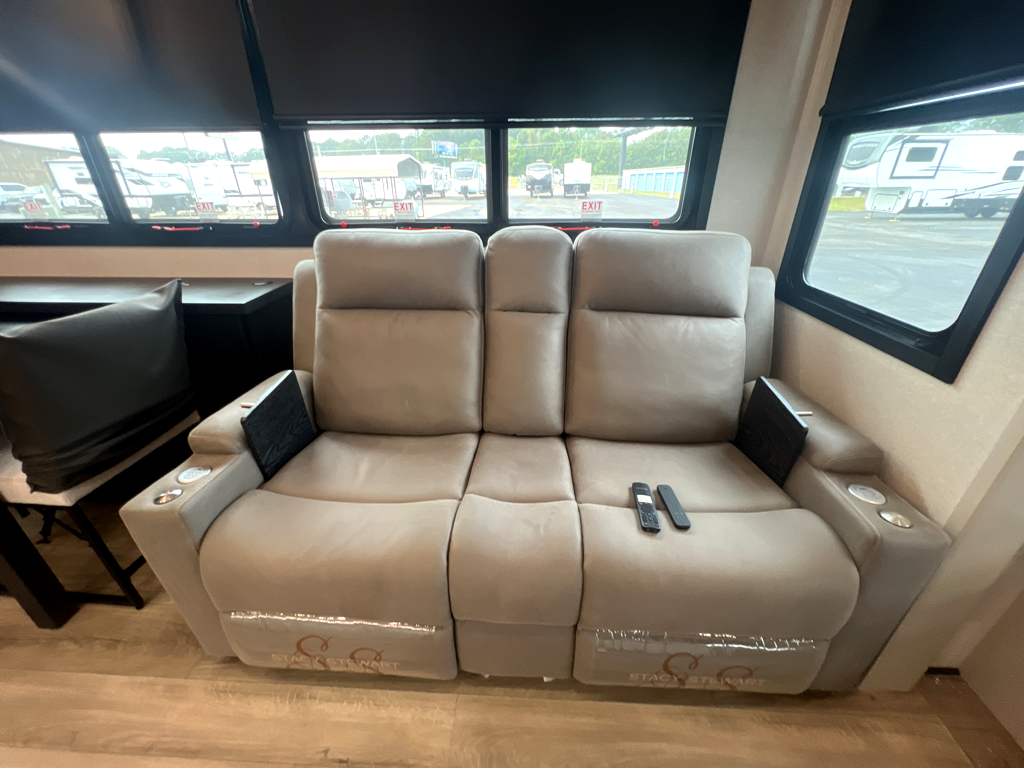 2026 JAYCO NORTH POINT 310RLTS - Image 18